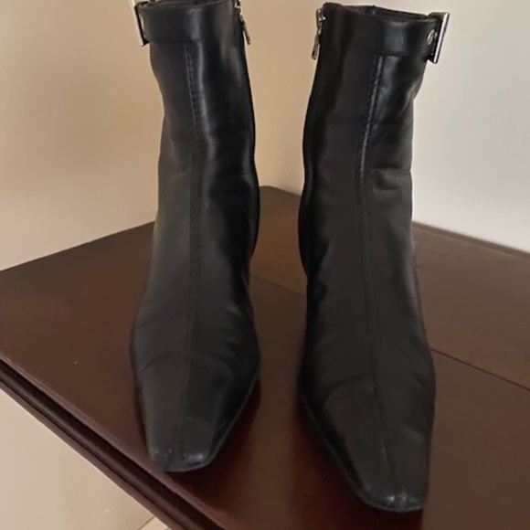 Authentic Prada Black Leather Kitten Heel Boot size 40 - Picture 7 of 11